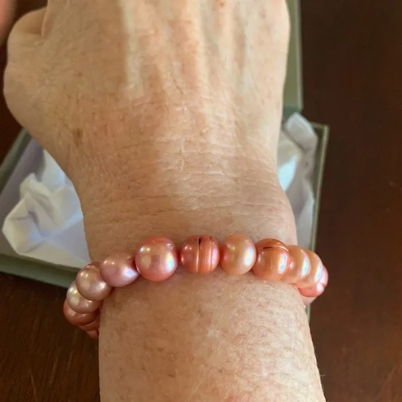 Honora Cultured Large Pink Pearl Stretch Bracelet - Picture 5 of 5